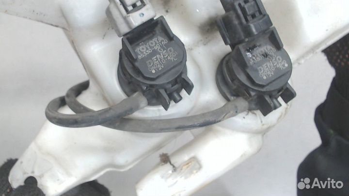 Бачок омывателя Toyota Auris E15, 2008