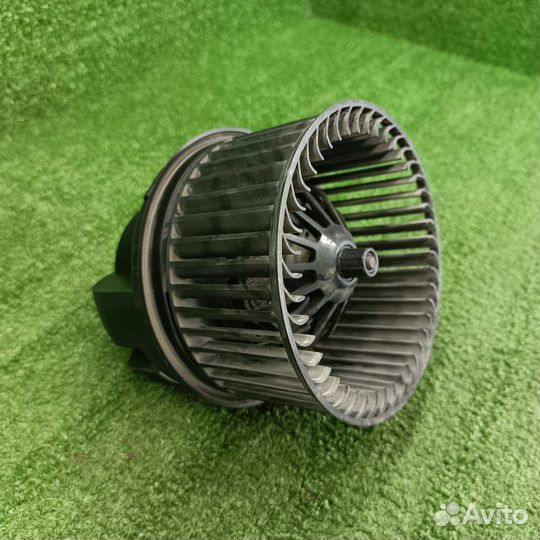 Моторчик печки Ford Focus 2 2007 1362640