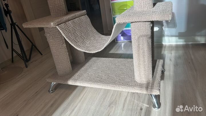 Игровой комплекс для кошек с гамаком когтеточка