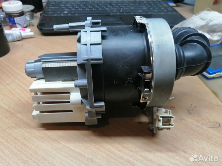 Циркуляционный насос посудомоечной машины индезит