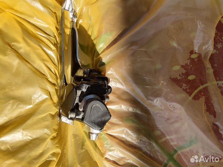 Передний переключатель shimano 105 R7000