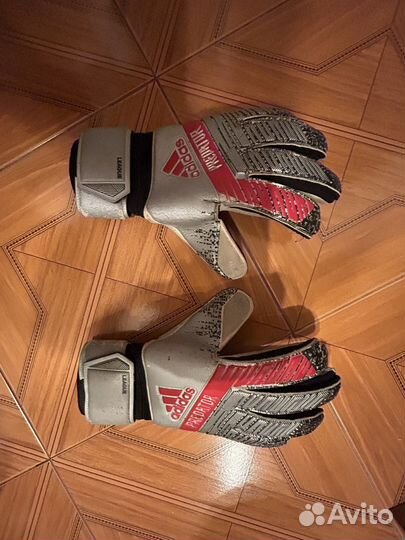Вратарские перчатки Adidas Predator
