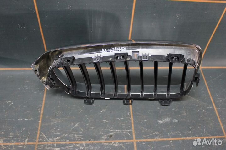 Решетка радиатора левая - BMW 3 F34 GT(2011-н.в.)