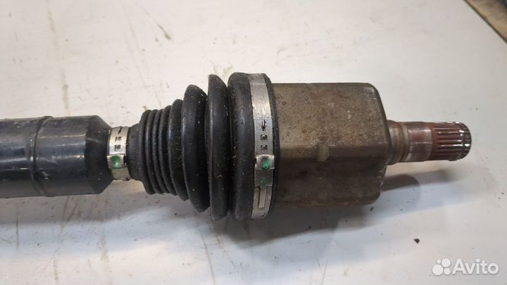 Полуось Volkswagen Tiguan, 2012