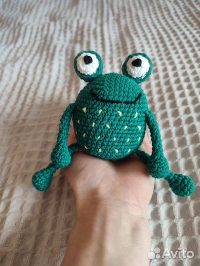 Вязаные игрушки лягушка