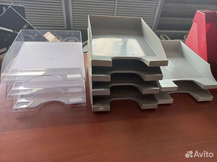 Лоток для бумаг вертикальны и горизонтальны