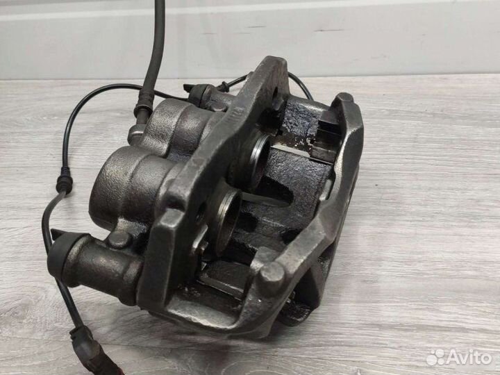 Суппорт Mercedes Vito W639