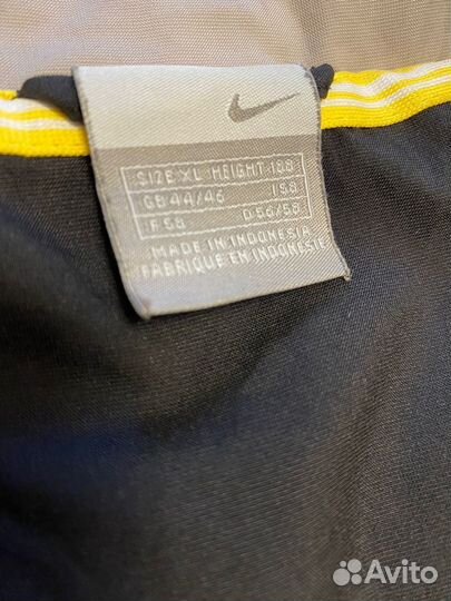 Новая оригинальная куртка Nike