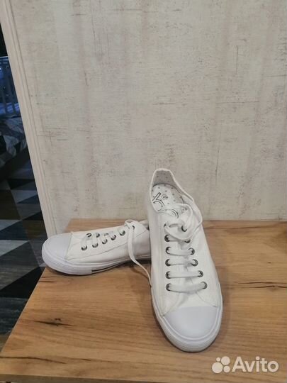 Кеды белые женские 40размер