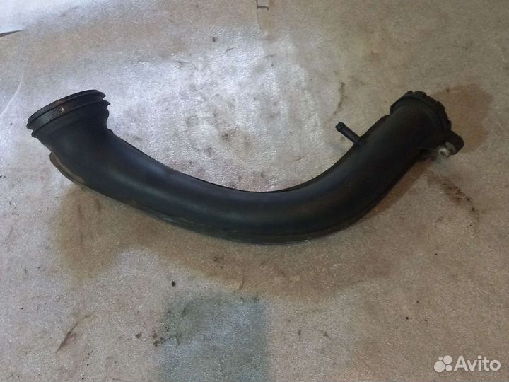 Патрубок воздушного фильтра VW Tiguan