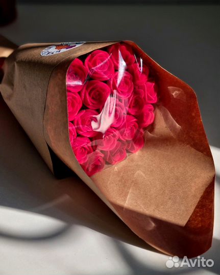 Красные Розы из Белого Шоколада - 19 Роз в Букете