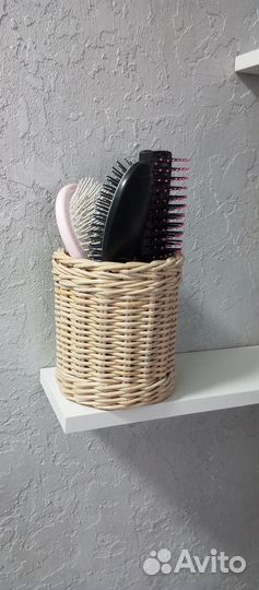 Корзина плетеная из бумажной лозы