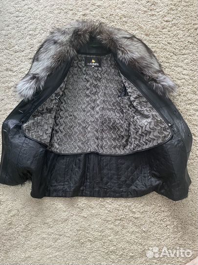 Кожаный плащ женский