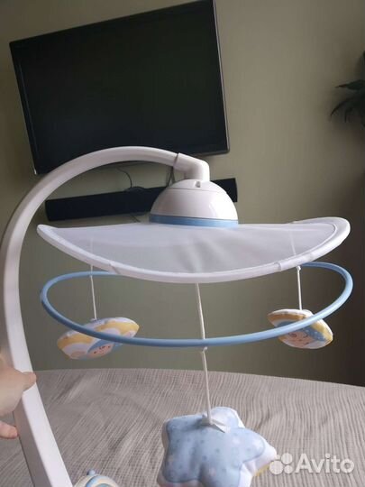 Мобиль на кроватку с проектором Chicco