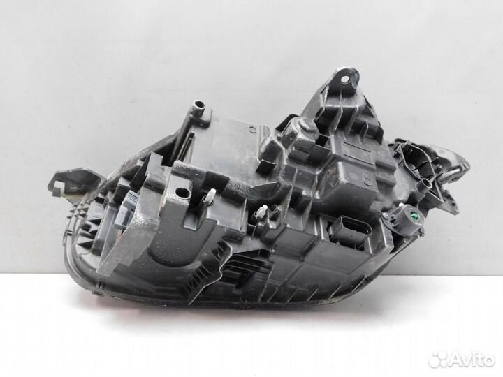 Фара правая Volvo XC90