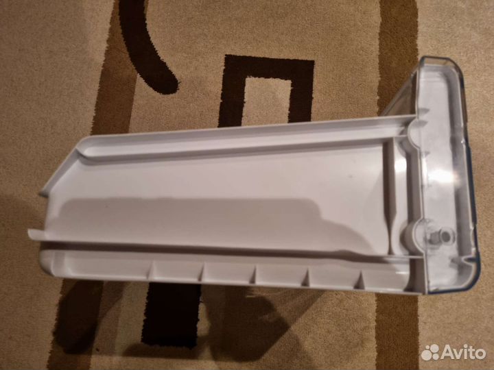 Ящик верхний. морозильник Бош холодильник
