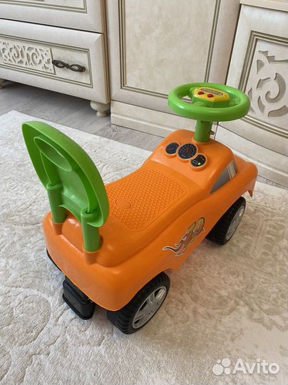 Машинка каталка толокар