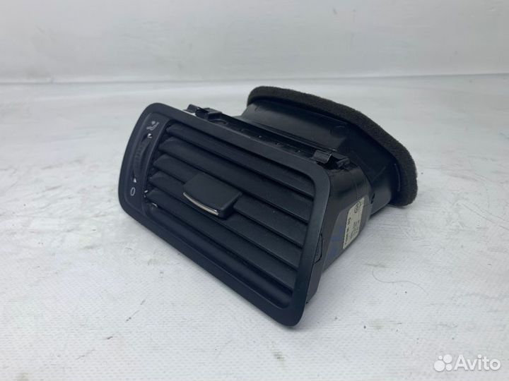 Дефлектор правый Volkswagen Passat B6 2.0 2008