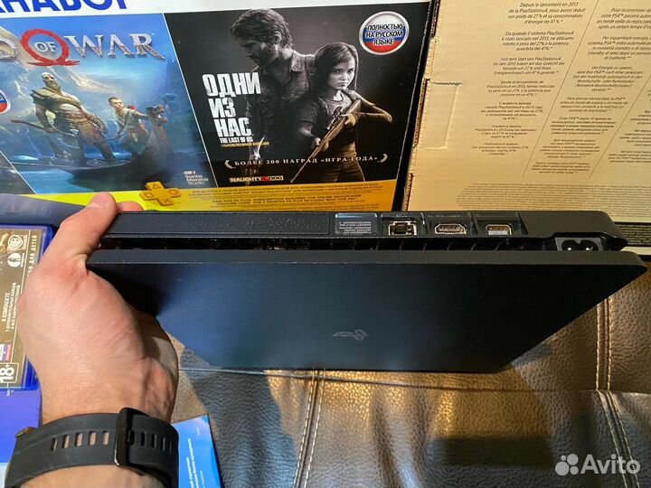 Игровая приставка ps4