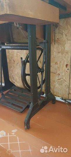 Станина швейной машины, швейная машина