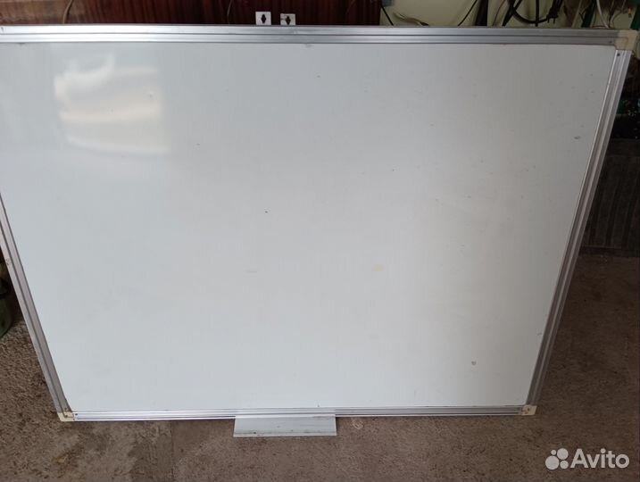 Магнитно маркерная доска