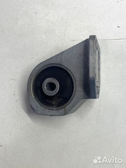 Подушка двигателя передняя левая Toyota Camry