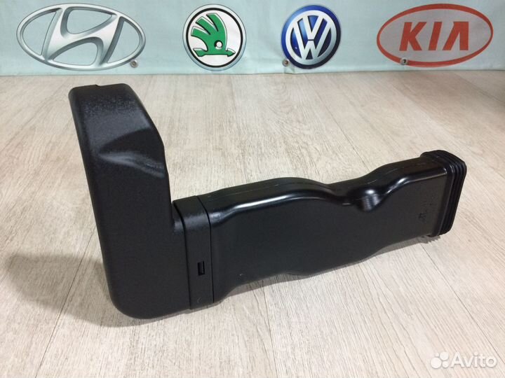 Воздухозаборник патрубок резонатора Солярис Solari