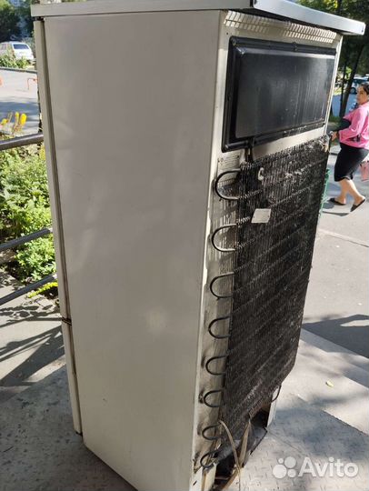 Холодильник бу СССР