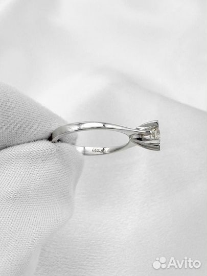 Золотое кольцо Tiffany с бриллиантом 750 / 2.27 г