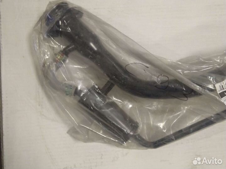 Mitsubishi Pajero Sport 3 Горловина топливного бак