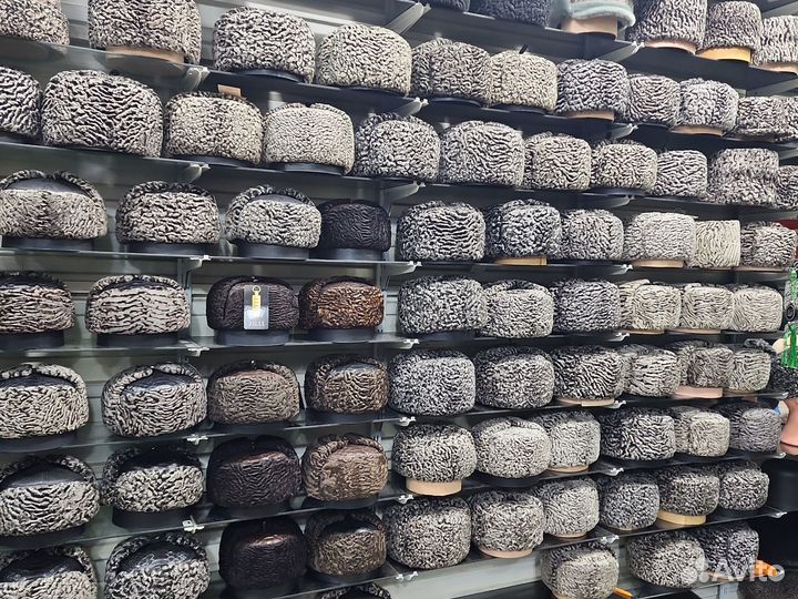 Каракулевая шапка