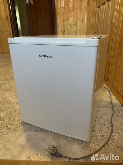 Холодильник Leran в отличном состоянии
