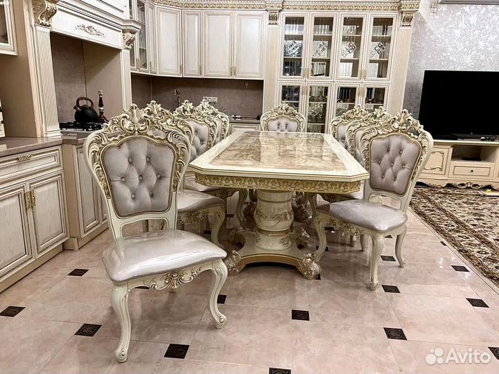 Стол и стулья для кухни. Оплата при получении