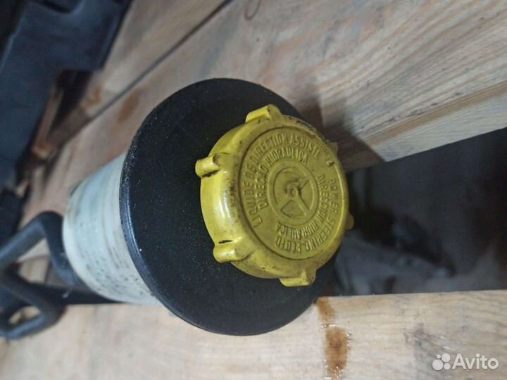 Бачок гур Range Rover Sport