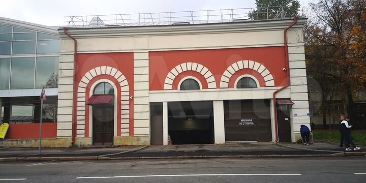 Продается 3630 кв. м. у метро