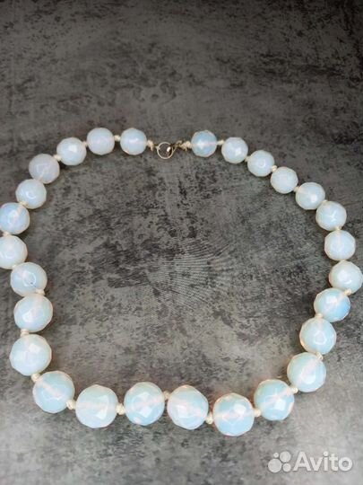 Бусы из натуральных камней