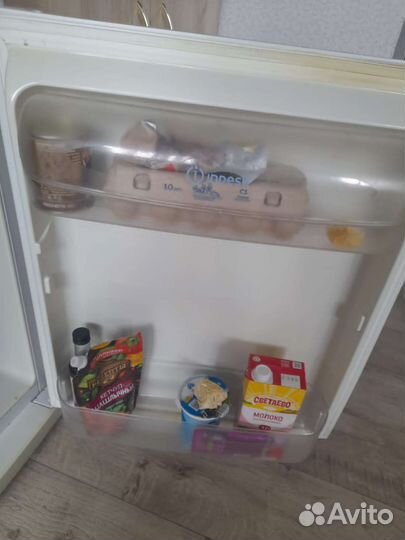 Холодильник бу indesit