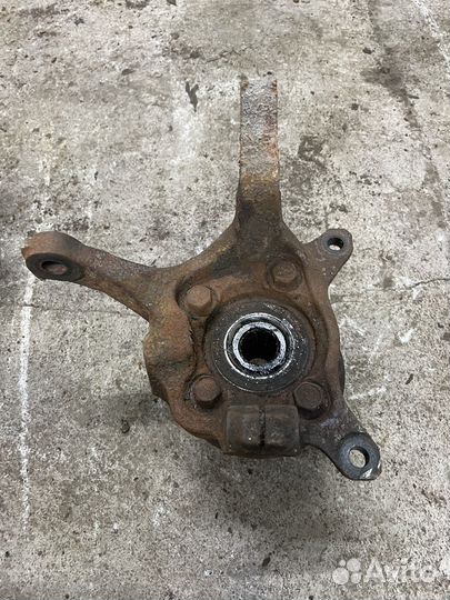 Кулак поворотный Mitsubishi Galant 8 2.4 USA