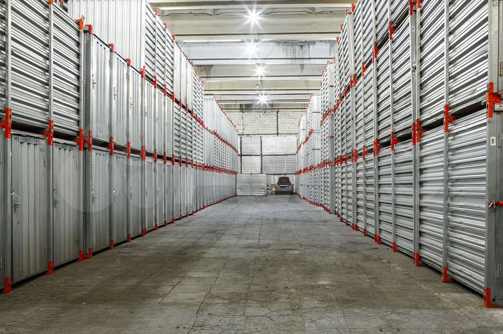 Аренда контейнера для хранения вещей с балкона