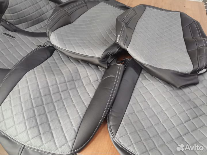 Продам чехлы на Volkswagen Polo