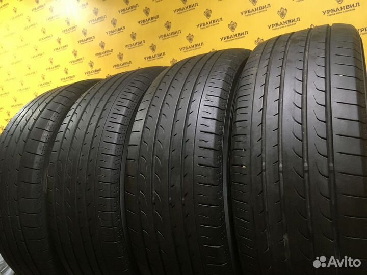 Yokohama BluEarth RV-02 215/60 R17 96H