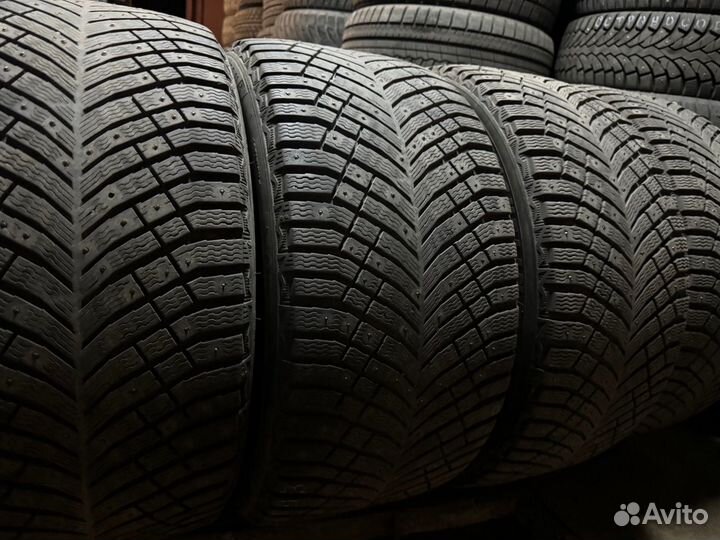 Michelin X-Ice North 4 305/35 R21 и 275/40 R21