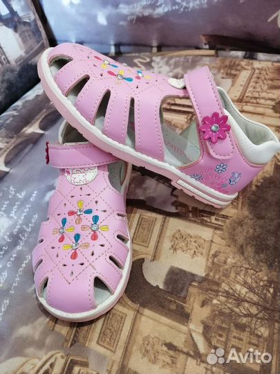 Сандалии для девочки