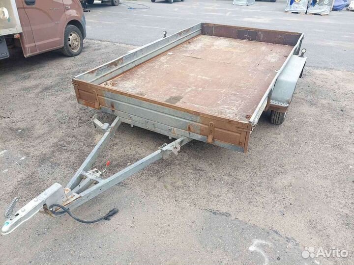 Прицеп Вектор Лав