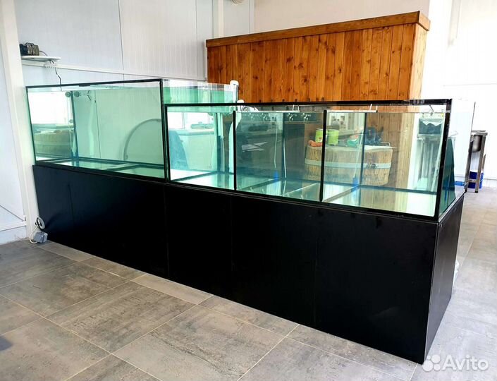 Аквариум для раков и живой рыбы