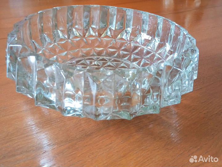 Пепельница, ваза для цветов, конфетница