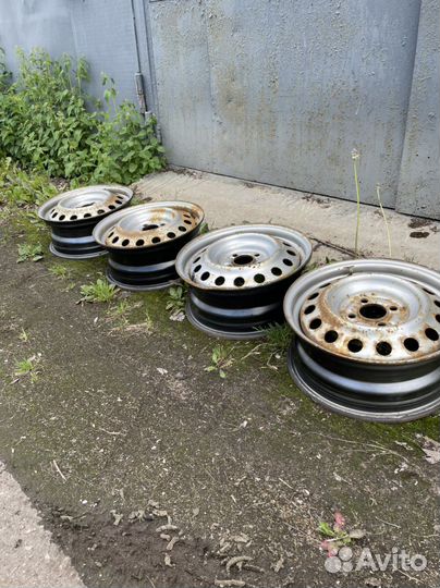 Диски штампованные Largus R15