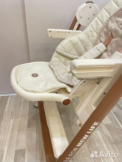 Стульчик для кормления Happy Baby Berny 2