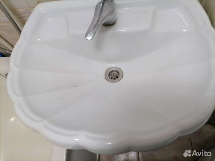 Раковина бу