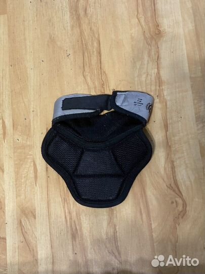 Защита шеи хоккейная easton